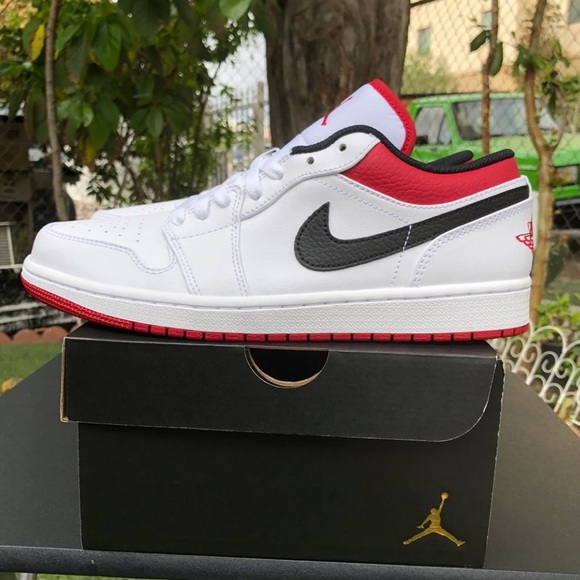 Air Jordan 1 Low University Red - Picture 6 of 7